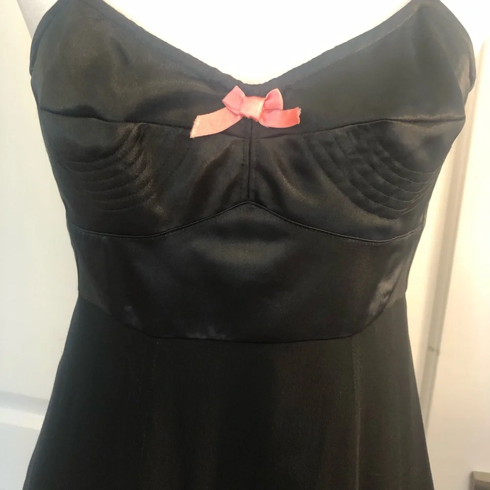 BETSEY JOHNSON slip dress. Satin on top chiffon on bottom. Sexy and cute Sz 4 - Picture 4 of 13